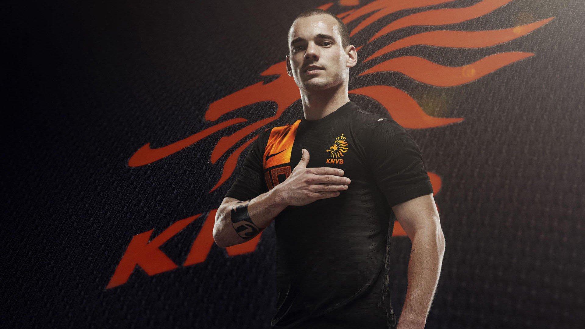 曼联主场憾平！加纳乔点球点踢空成转折，芒特送饼被浪费引热议