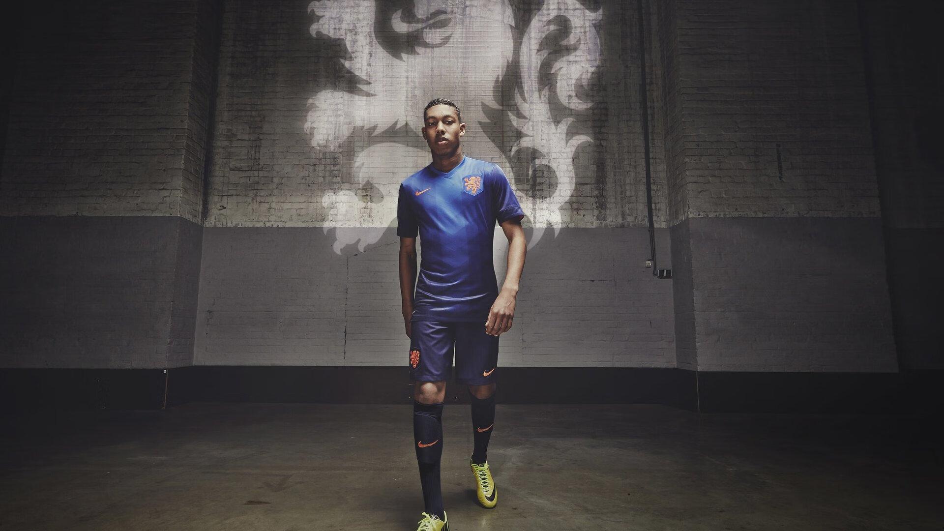 贡萨洛-加西亚泪洒伯纳乌，皇马首秀夜，17年坚守终迎梦想绽放